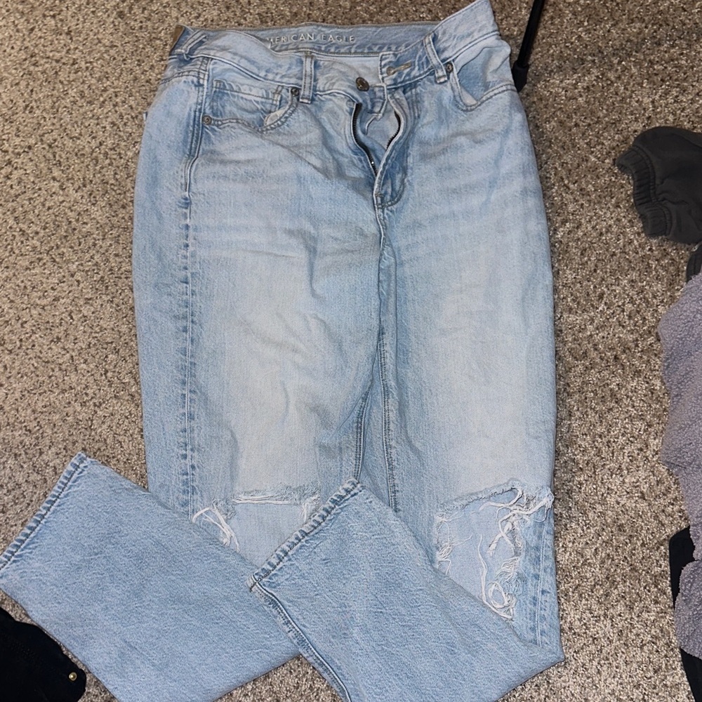 American Eagle Outfitters Light Blue Boyfriend Jeans with Knee Rips